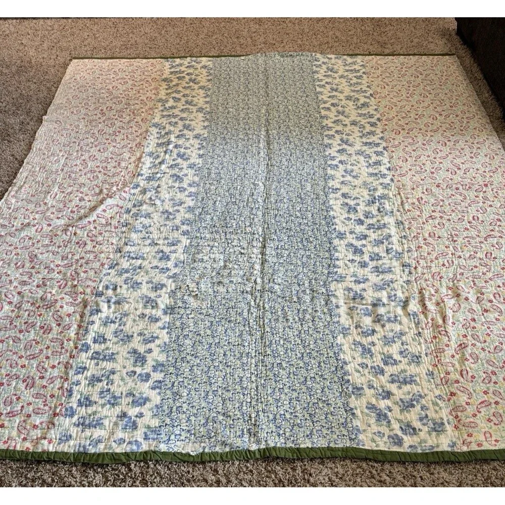 Vtg Hand Quilted Calico Quilt Paisley Floral Strip Patchwork Cottagecore 67x74